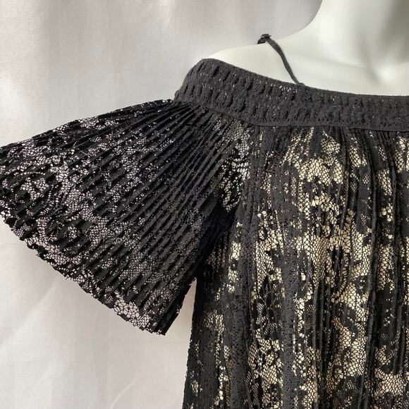 It Girl Off The Shoulder Lace Top Women XL Black Floral Mesh‎ Whimsigoth Witchy - Picture 4 of 11